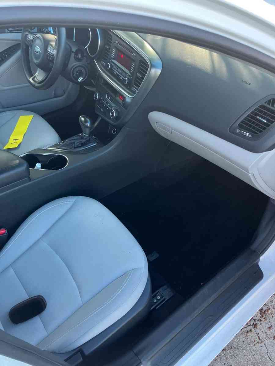 2015 KIA Optima LX - Opa Locka, Florida - FleaMarketBay