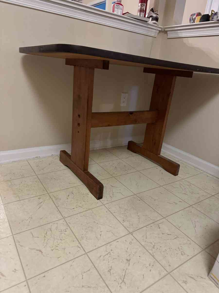 Small Kitchen Set - Richboro, Pennsylvania