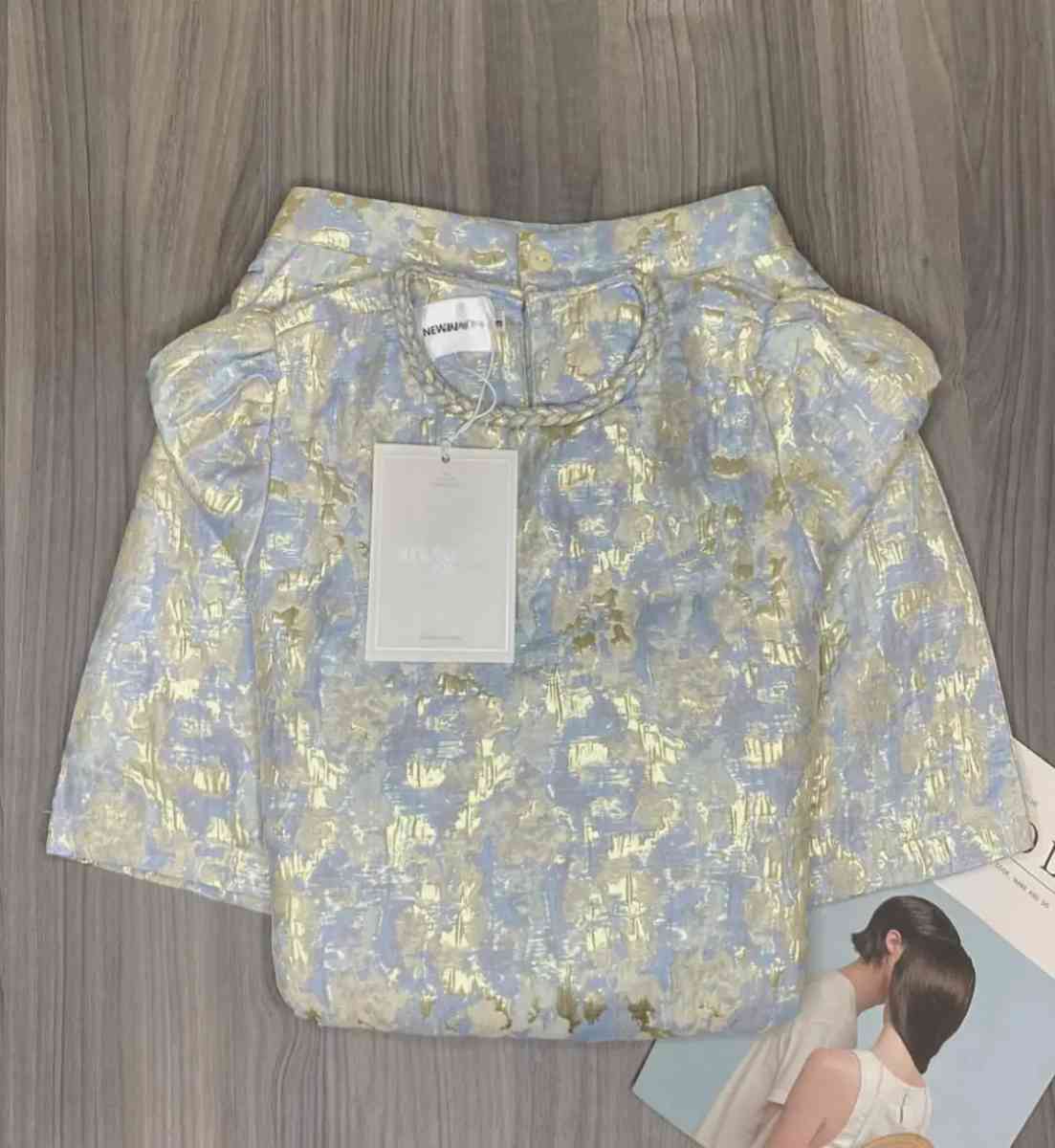 top and skirt - Addieville, Illinois - FleaMarketBay