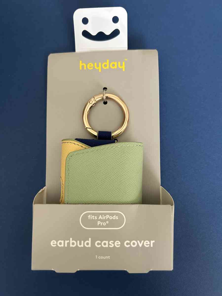 AirPod case - Indianapolis, Indiana - FleaMarketBay