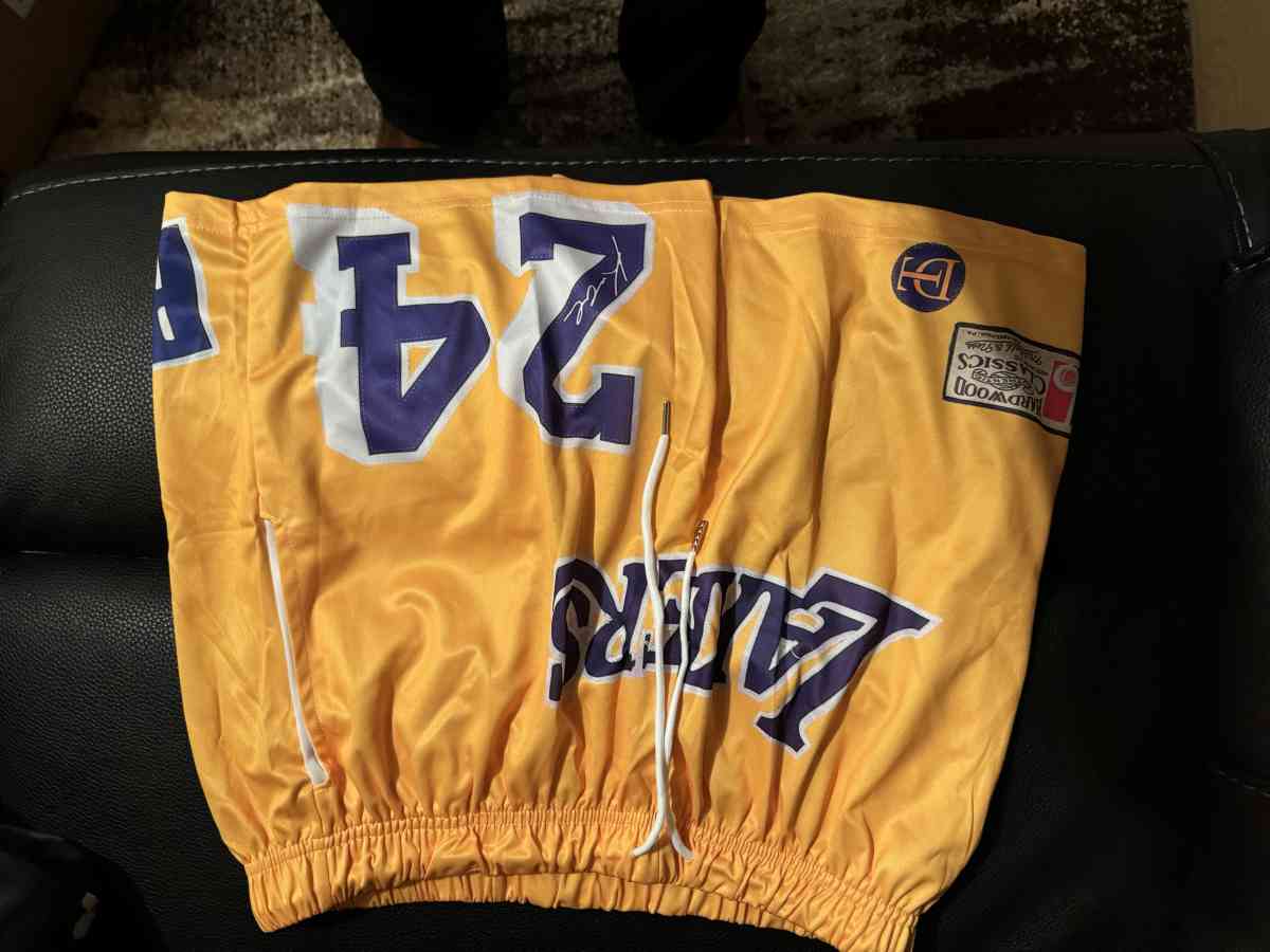 LAKERS SHORTS - Hibbing, Minnesota