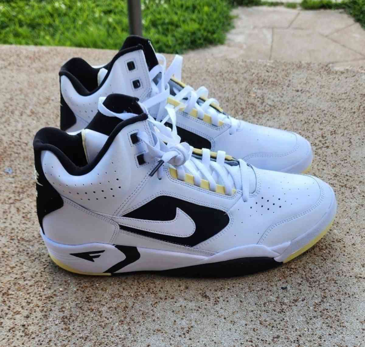 Nike Air Flight Lite MidWhite Lemon Black White SIZE 13 - Saint Louis, Missouri - FleaMarketBay