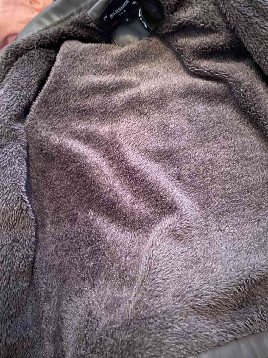 leather jacket - Warner Robins, Georgia - FleaMarketBay