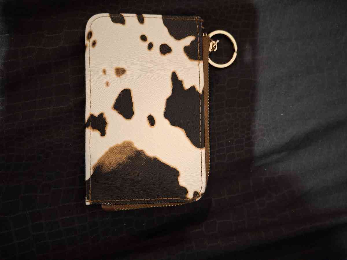 very cute womens wallet - Austin, Texas - FleaMarketBay