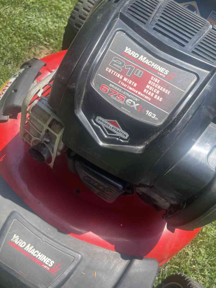 Briggs and Stratton push mower - Lyndhurst, New Jersey - FleaMarketBay
