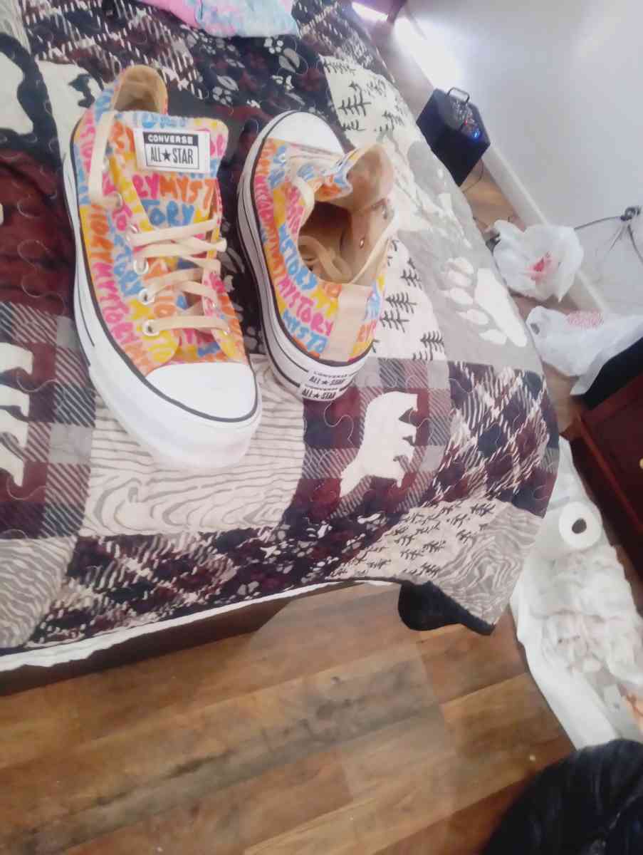 shoes converse and vans - Hazard, Kentucky - FleaMarketBay
