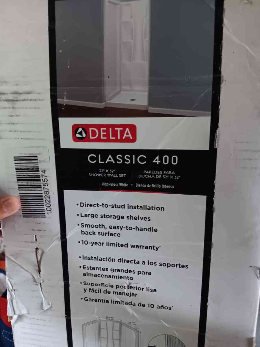 Shower wall with base - San Benito, Texas