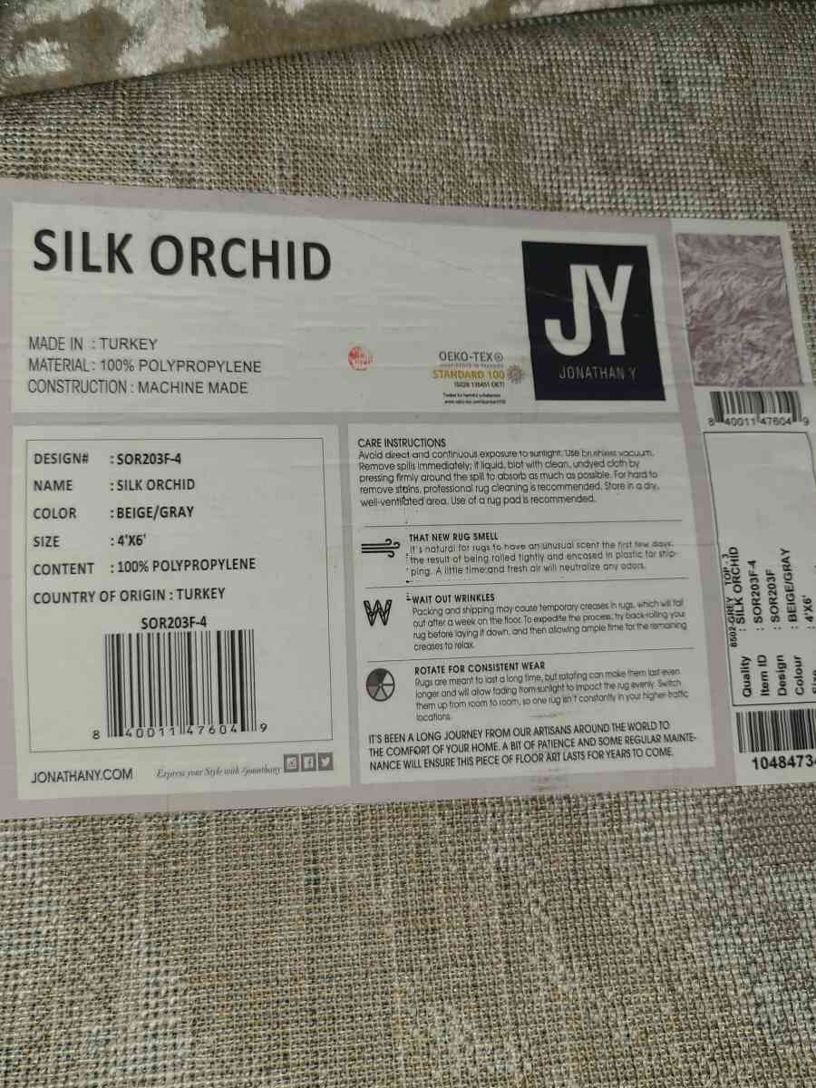 4ftx6ft accent rug - Peoria, Arizona - FleaMarketBay