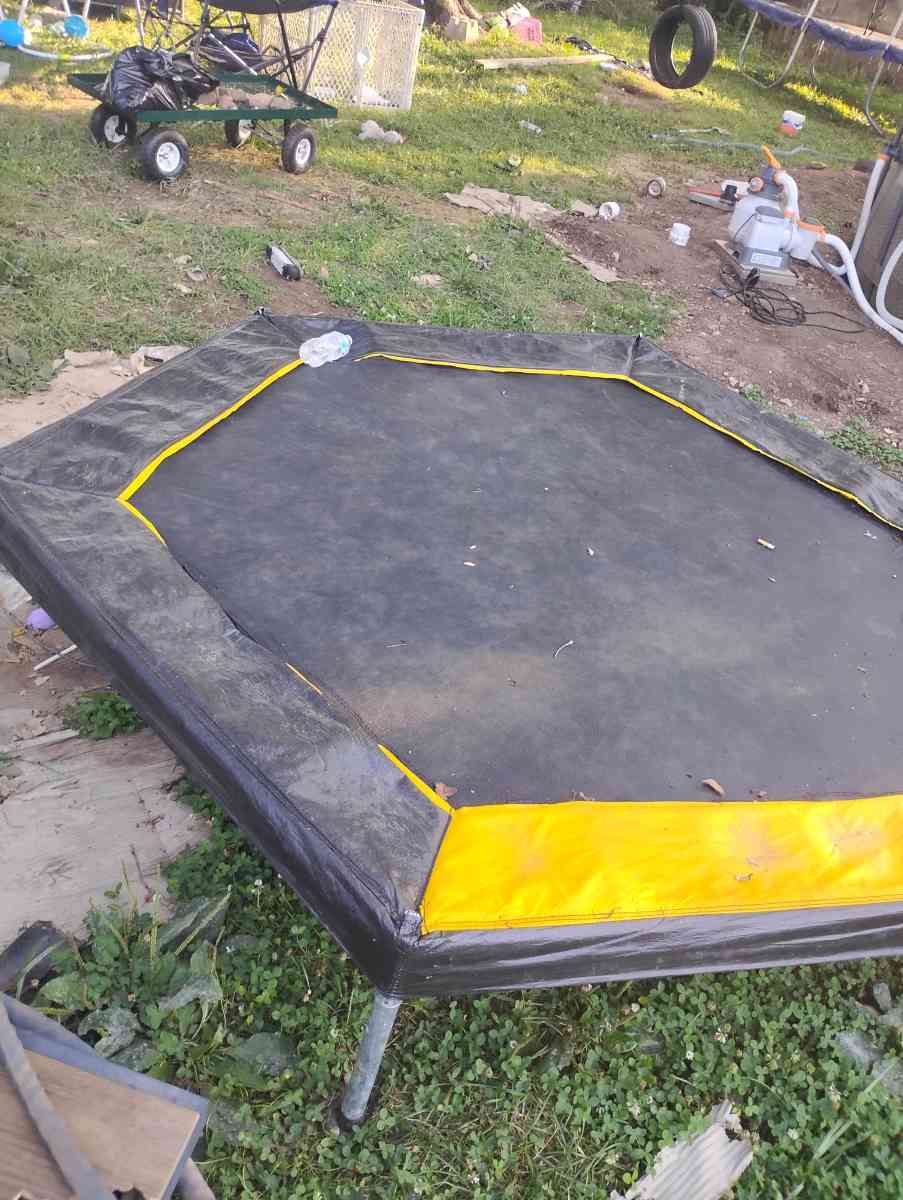 small kids trampoline - Springfield, Missouri - FleaMarketBay