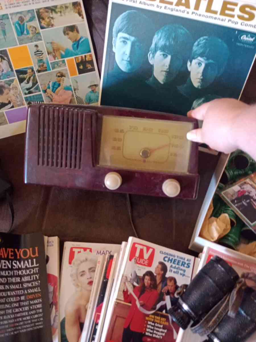 Antique 1950s GE AM Raido - Grantsville, Utah - FleaMarketBay