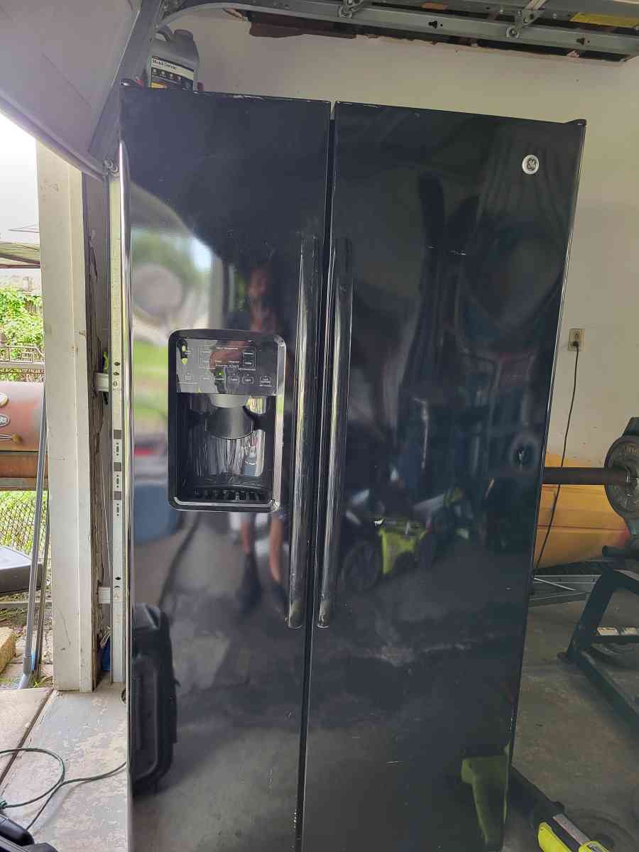 side by side  refrigerator - Houston, Texas - FleaMarketBay