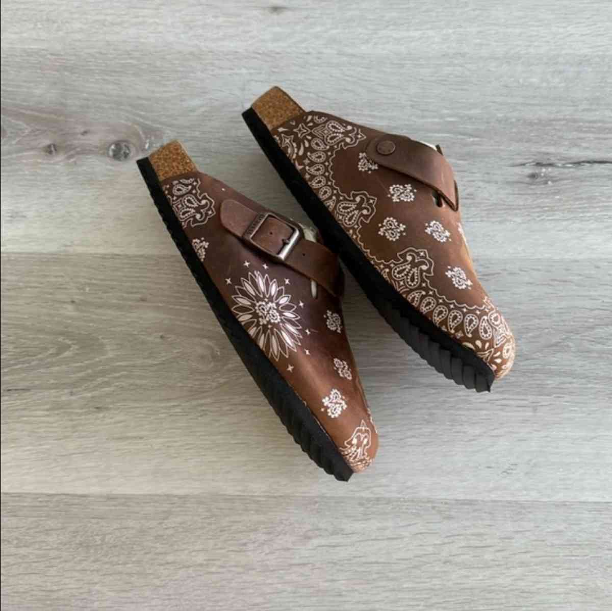 Bravest Studio London Mule Mocha Paisley 9 NWT - Altamonte Springs, Florida - FleaMarketBay