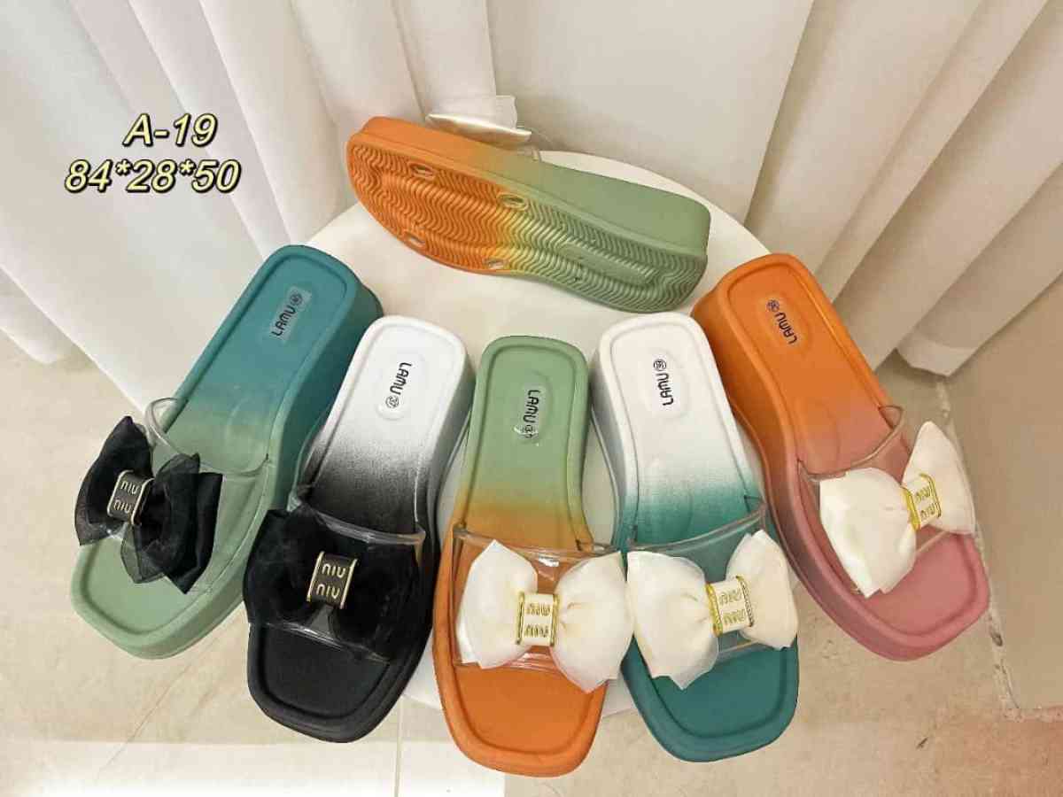 sliper - Bronxville, New York - FleaMarketBay