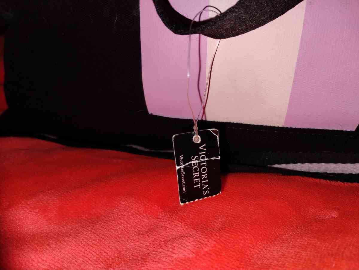 XLARGE TOTE LOVE PINK - Kansas City, Missouri - FleaMarketBay