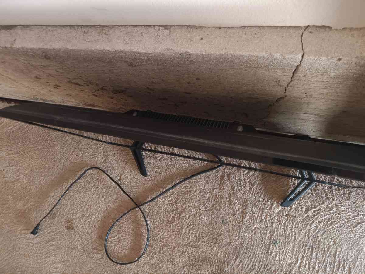 selling my 43 inch tv - Dallas, Texas - FleaMarketBay