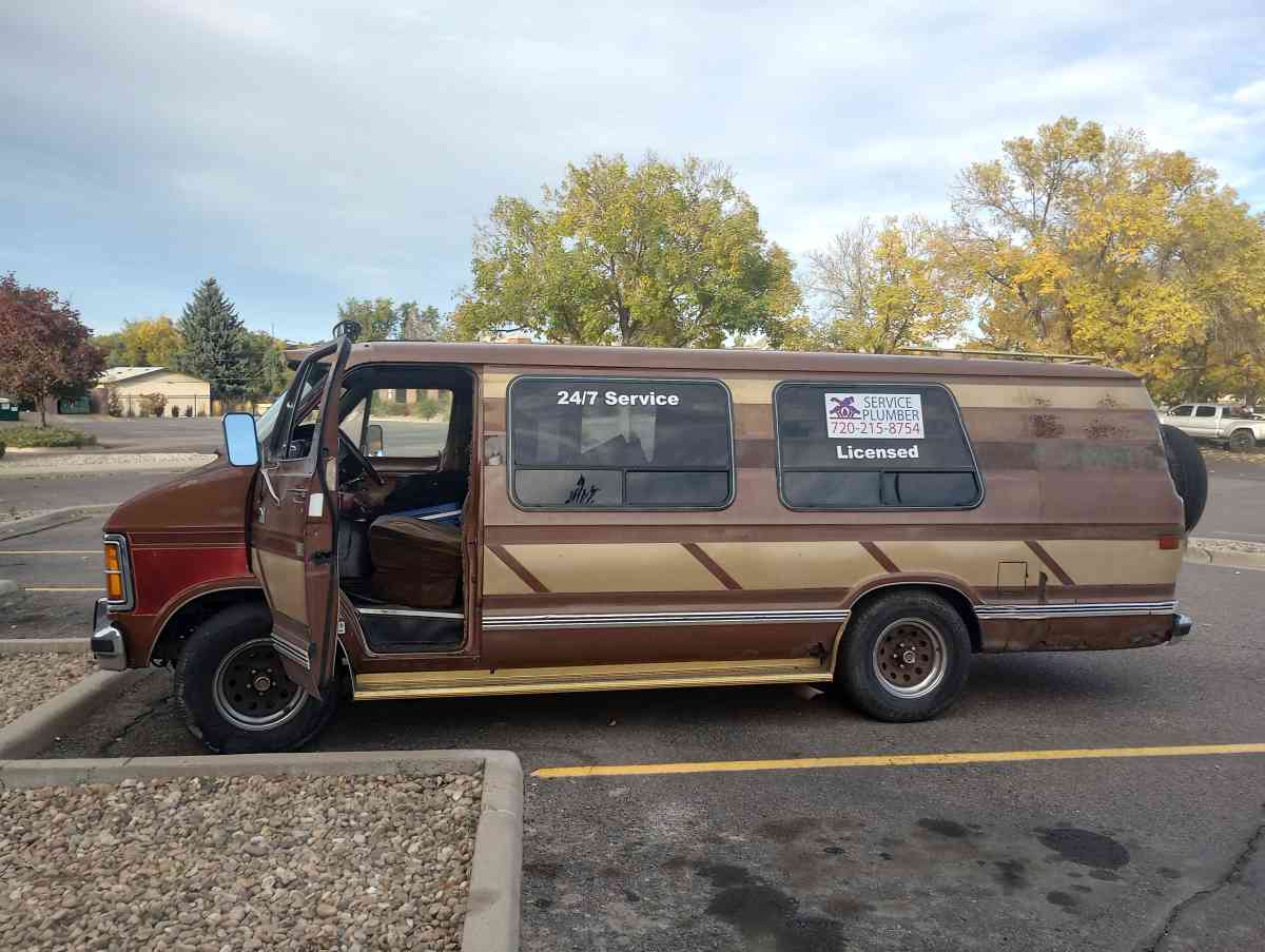 1984 Dodge van 19 ft long 360 d250 - Commerce City, Colorado