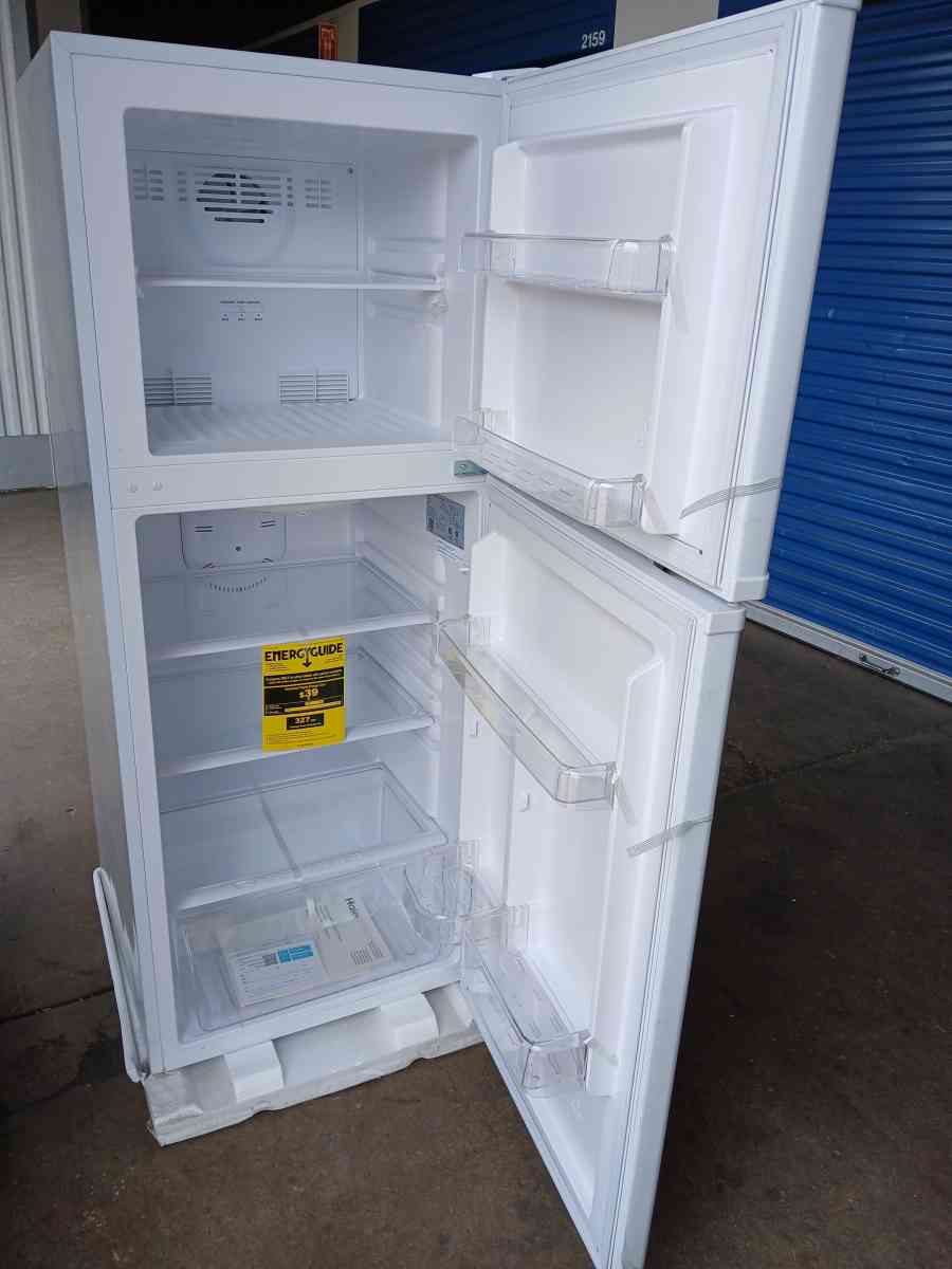 Brand New 24 inches top and bottom fridge - Philadelphia, Pennsylvania - FleaMarketBay