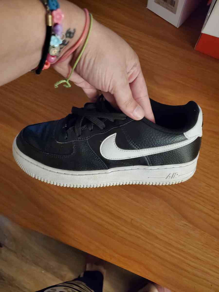 boys shoes - Murfreesboro, Tennessee - FleaMarketBay