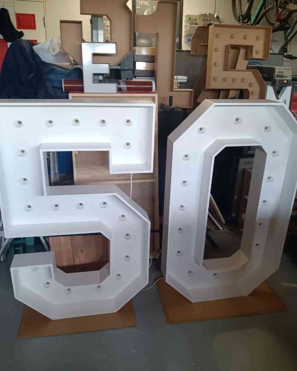 Marquee numbers - Rialto, California - FleaMarketBay