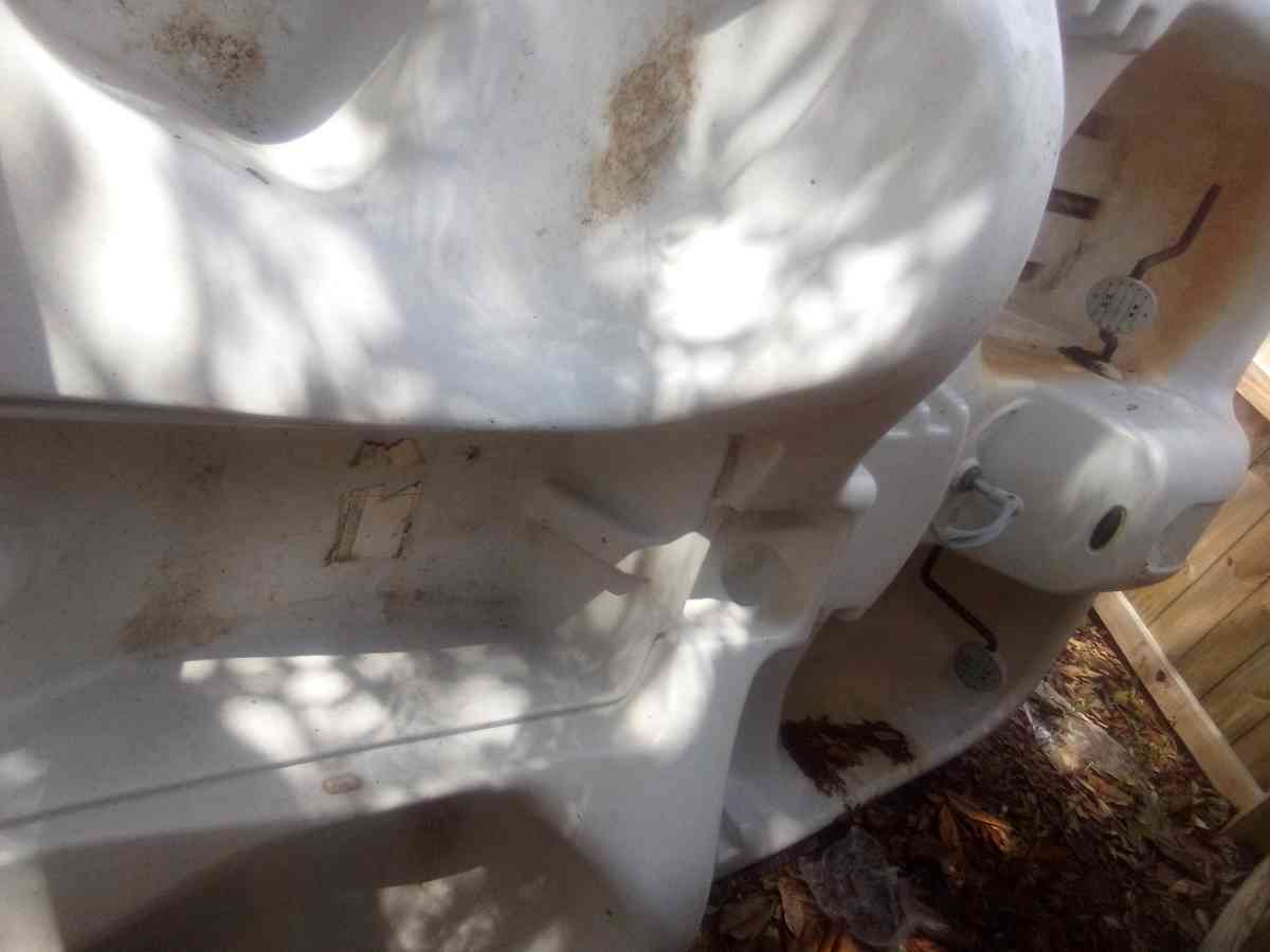 Two person foot peddle boat - Youngstown, Florida - FleaMarketBay