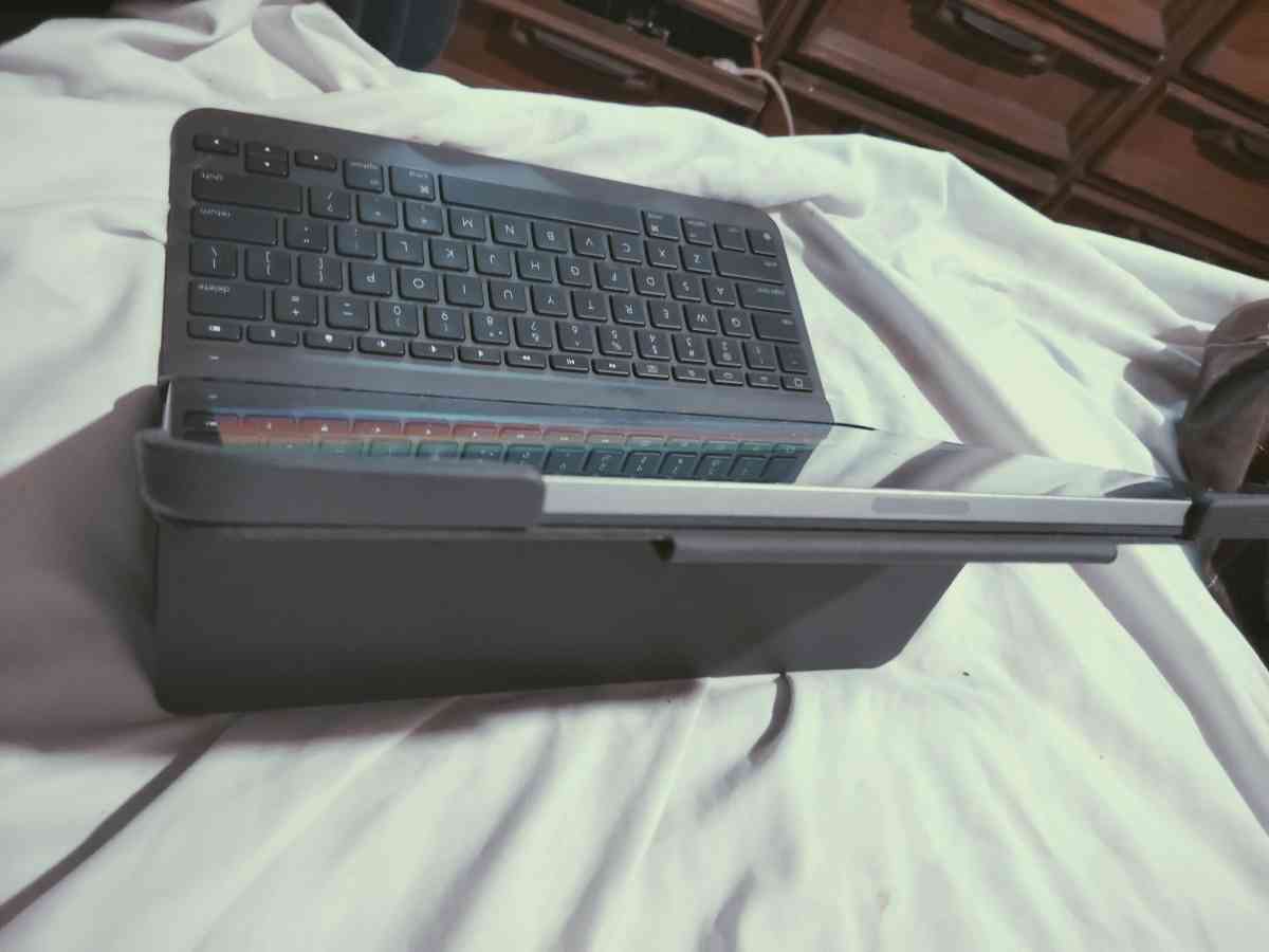 APPLE IPAD PRO - Clearwater, Florida - FleaMarketBay