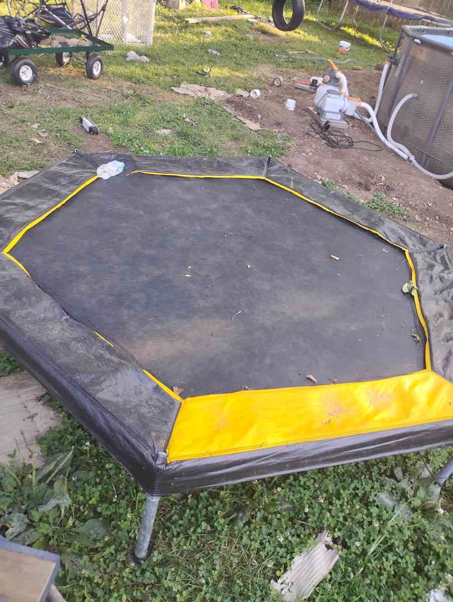 small kids trampoline - Springfield, Missouri - FleaMarketBay