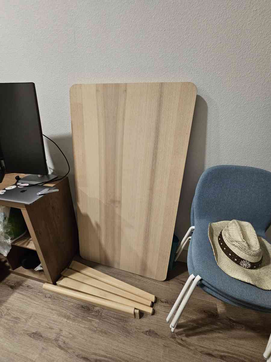 Dining Room Table and Chairs - Houston, Texas