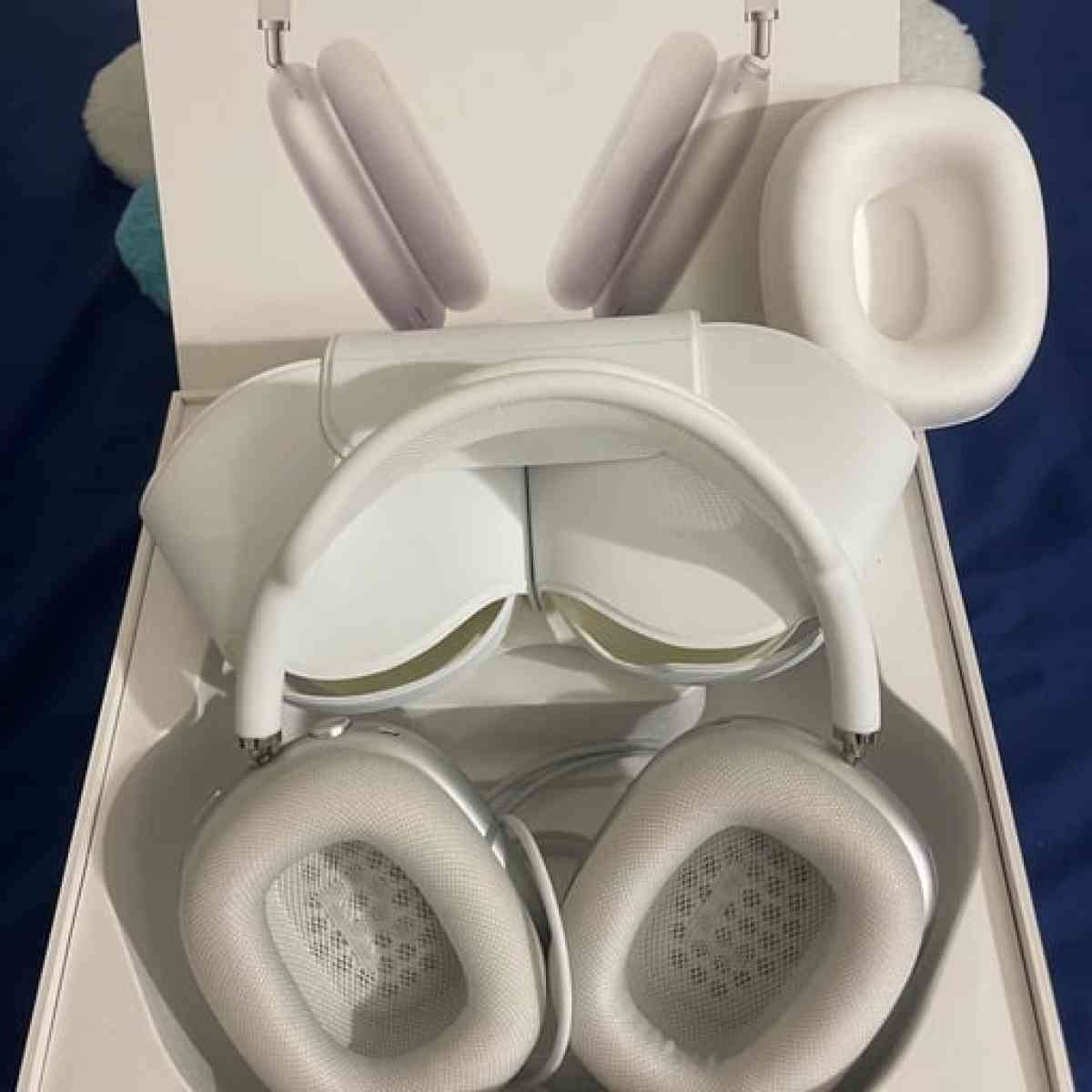 Apple airpod max - Albany, New York - FleaMarketBay