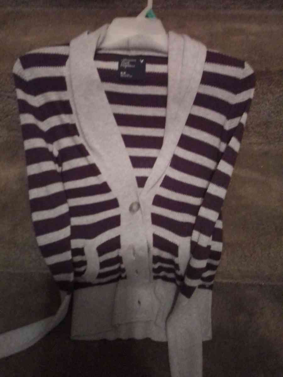 womans  shirts - Fayette, Ohio - FleaMarketBay