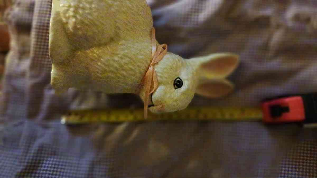 ceramic white rabbit made at va home in marshalltown iowa by - Des Moines, Iowa - FleaMarketBay