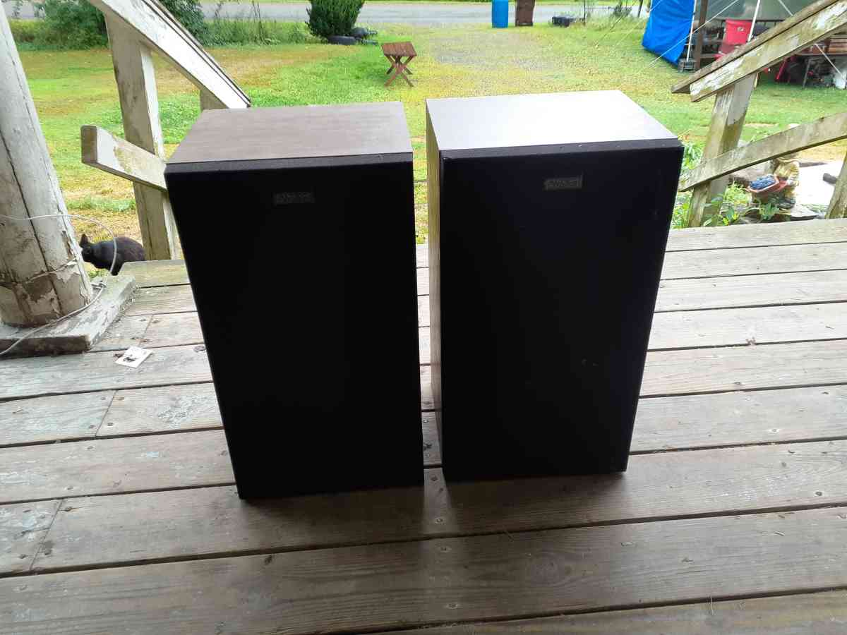 Stereo Speakers - Fredonia, Pennsylvania