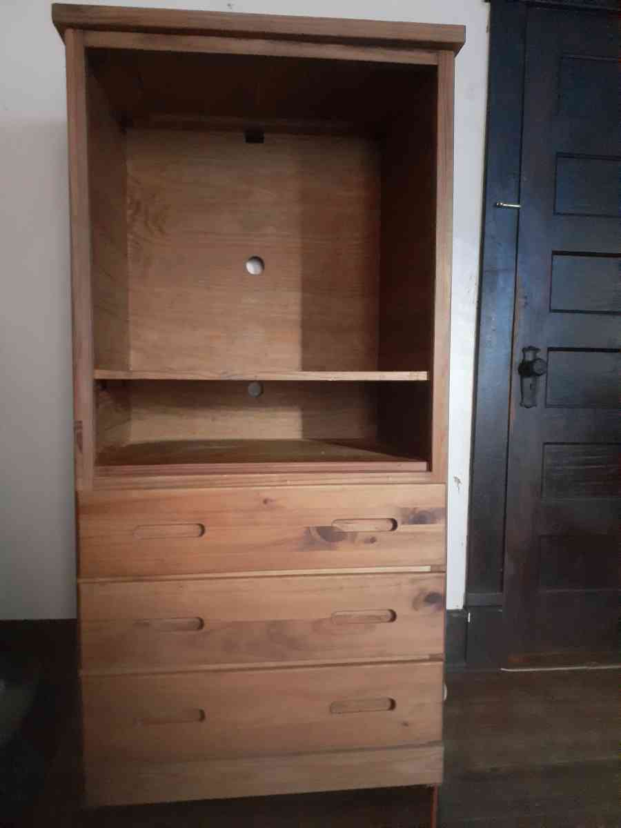 bedroom dressers with entertainment center - Newport, Tennessee - FleaMarketBay