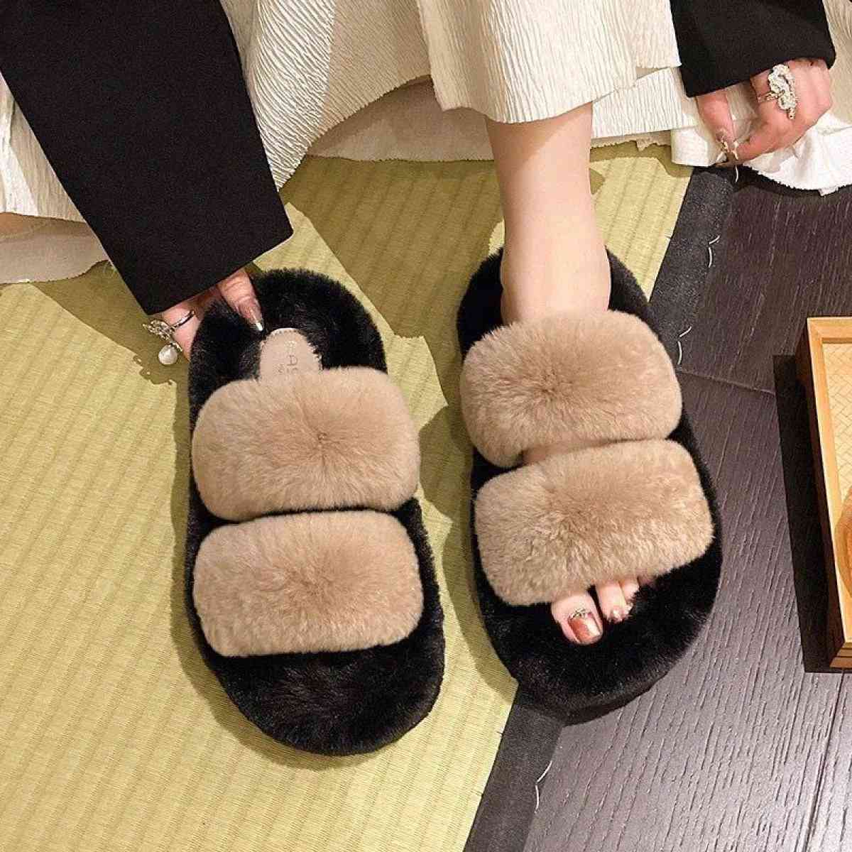 sliper - Bronxville, New York - FleaMarketBay