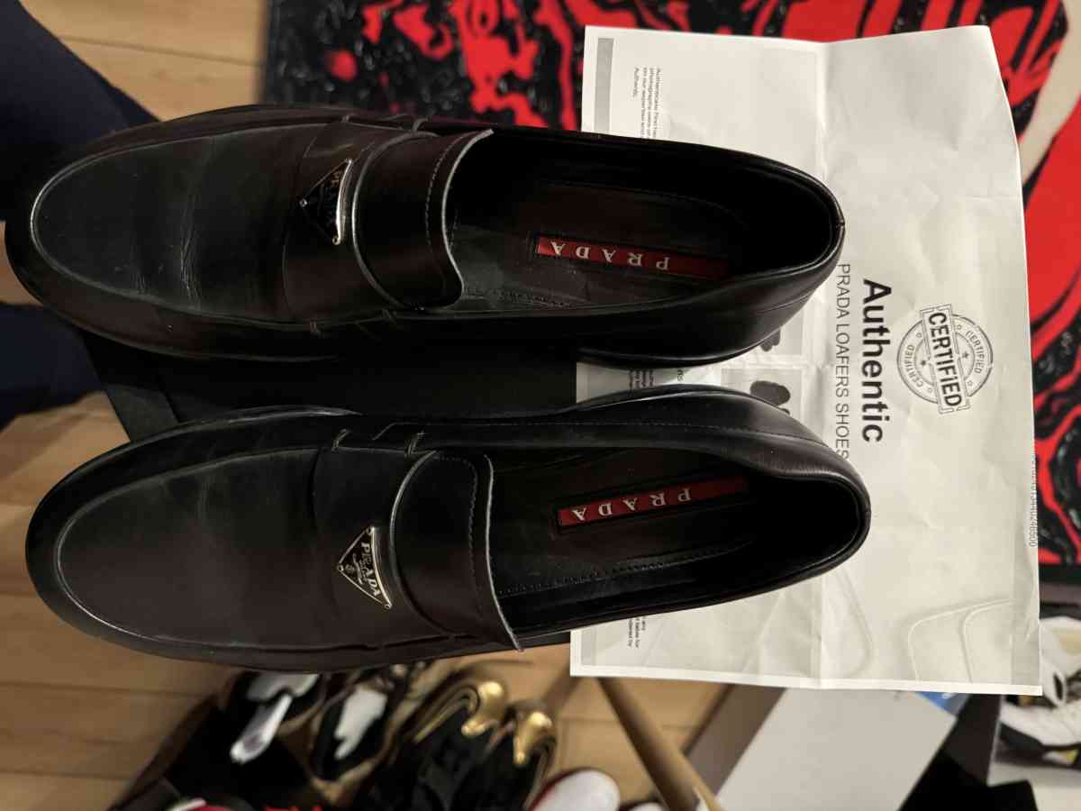 PRADA SHOES - Hibbing, Minnesota