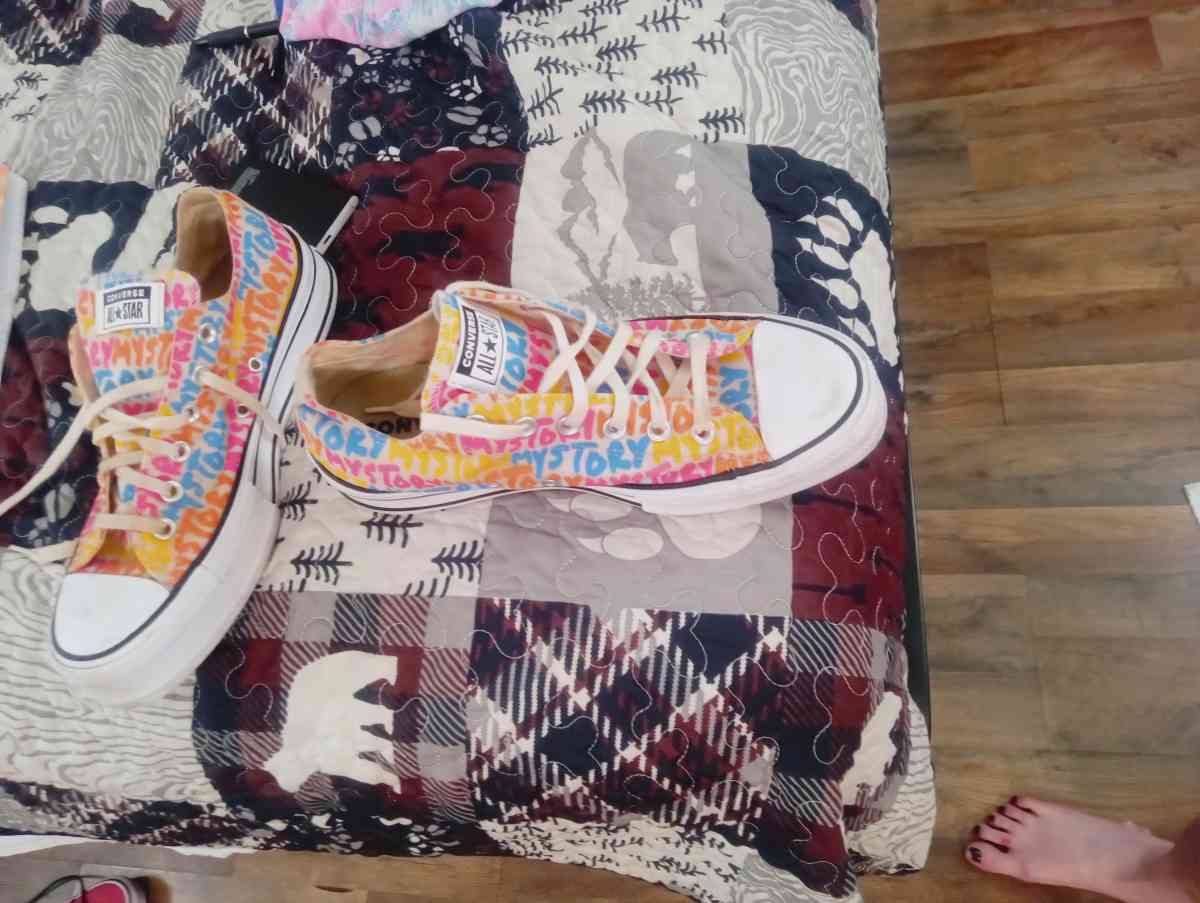 shoes converse and vans - Hazard, Kentucky - FleaMarketBay