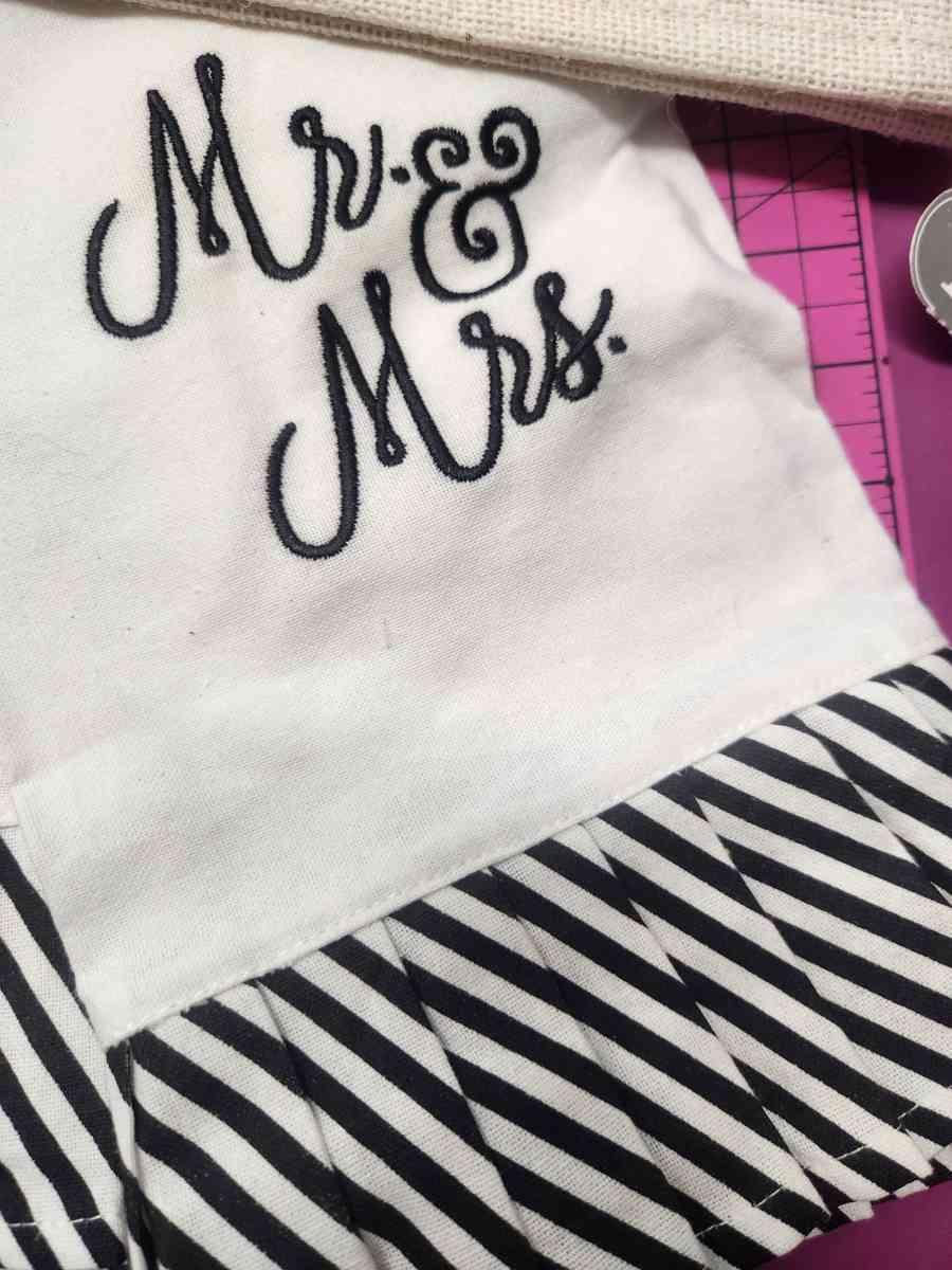 Newlyweds Gifts Lot 2 TRS Hand Towels Mr and Mrs  Wine Bag - Kenner, Louisiana - FleaMarketBay