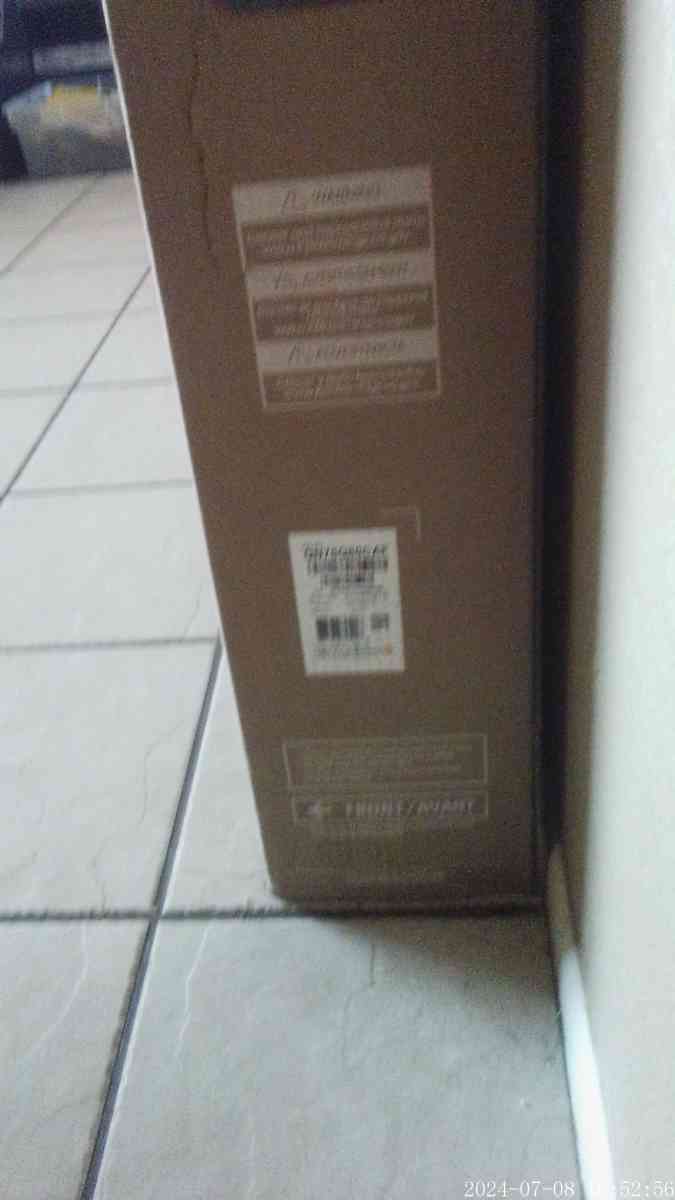 Samsung TV 75in - Phoenix, Arizona