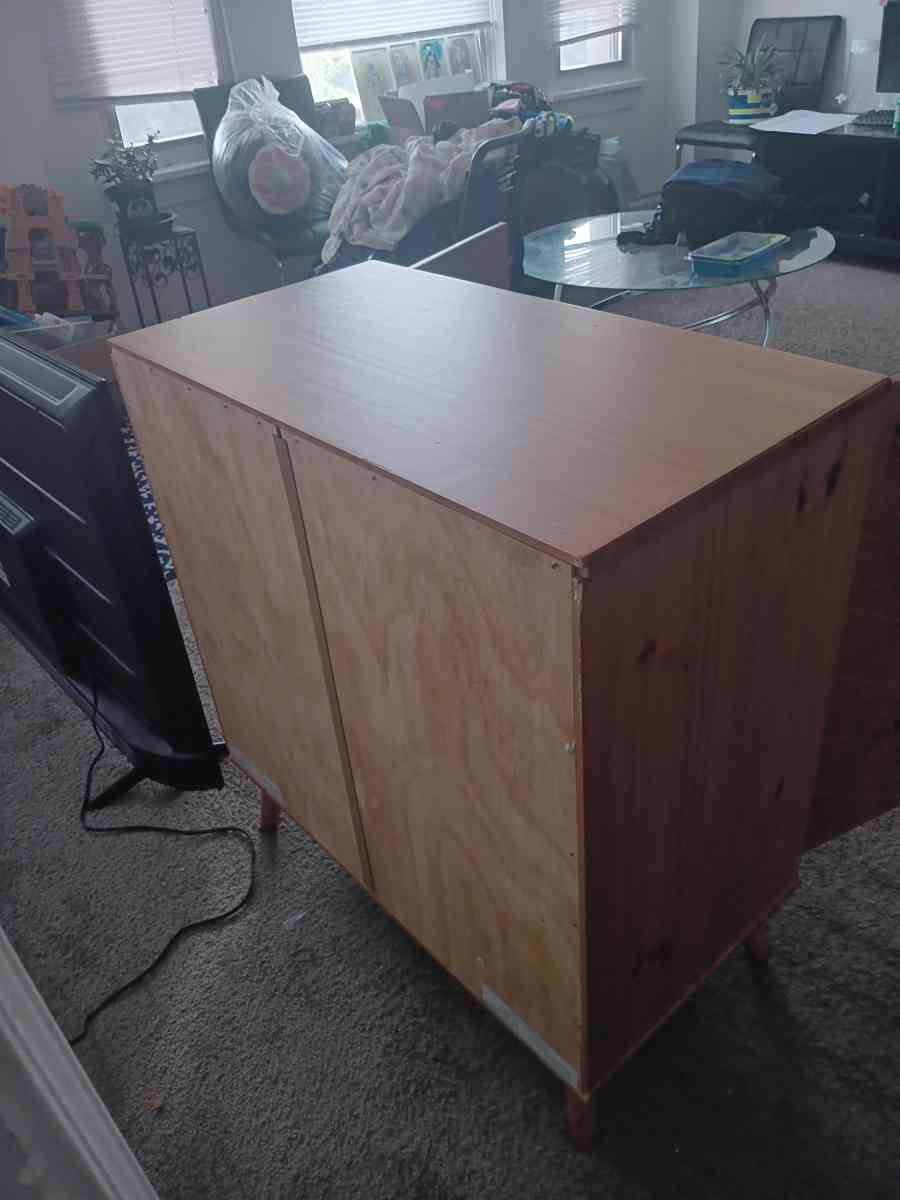 beautiful oak cabinet - Indianapolis, Indiana