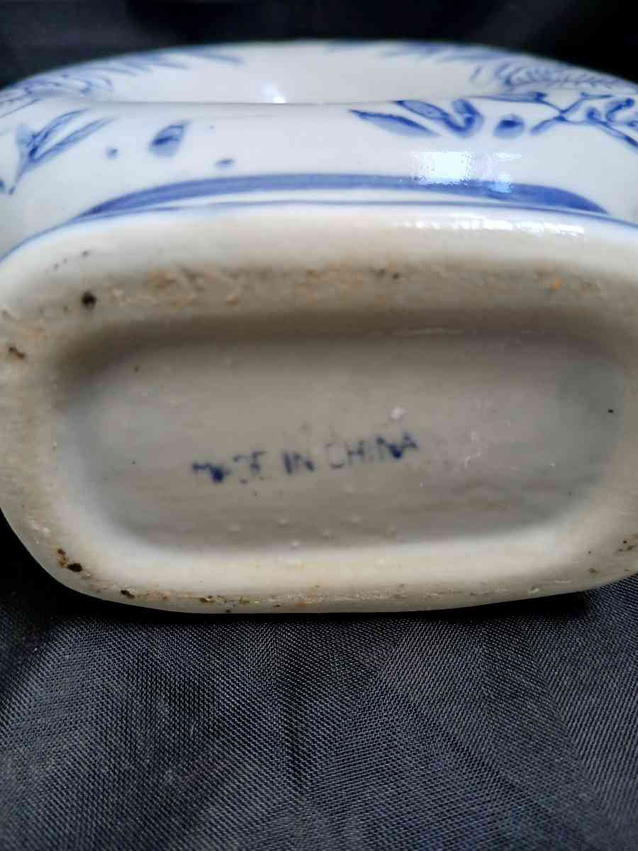 Chinese Vintage Porcelain Blue and White Dragon Handle Donut - Kingston, Pennsylvania - FleaMarketBay