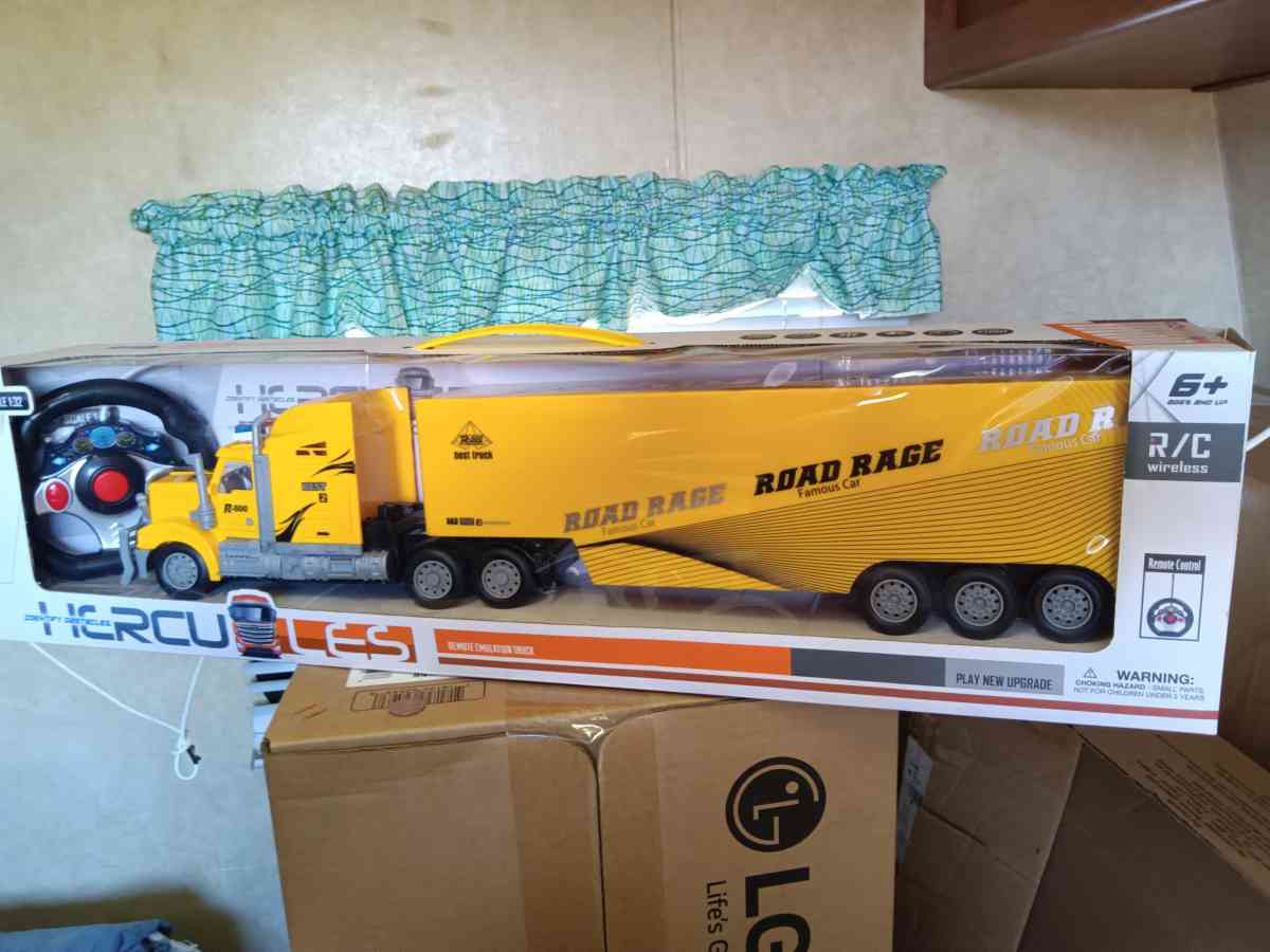 RC Kenworth Trucks - Menifee, California - FleaMarketBay