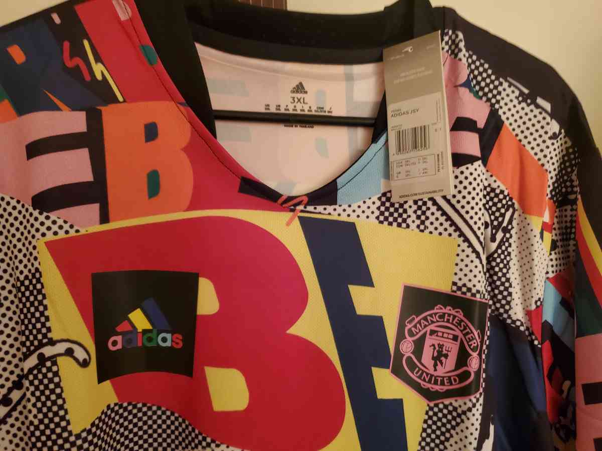 Manchester United Joint Edition Jersey - Port Jefferson Station, New York - FleaMarketBay