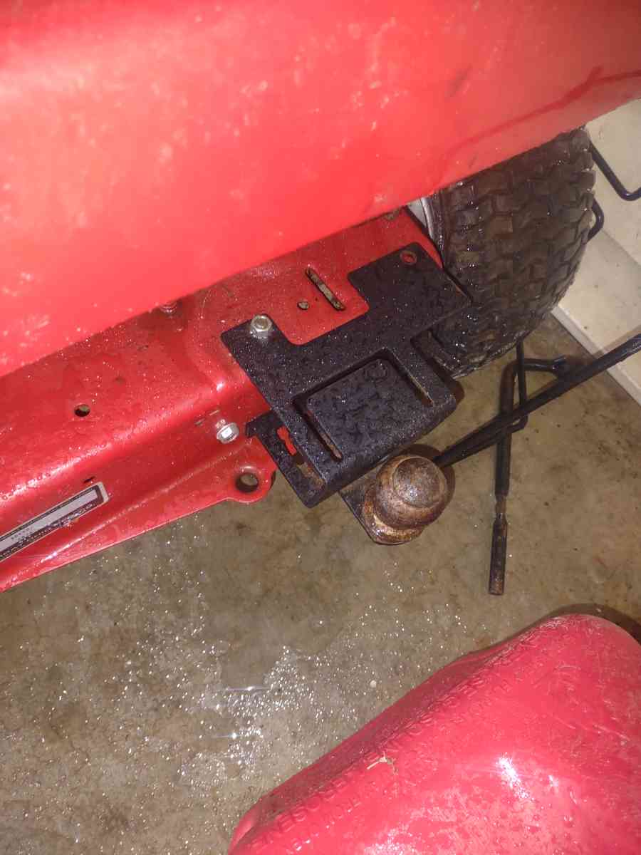 Murray 10 horsepower riding mower - Gainesville, Georgia - FleaMarketBay