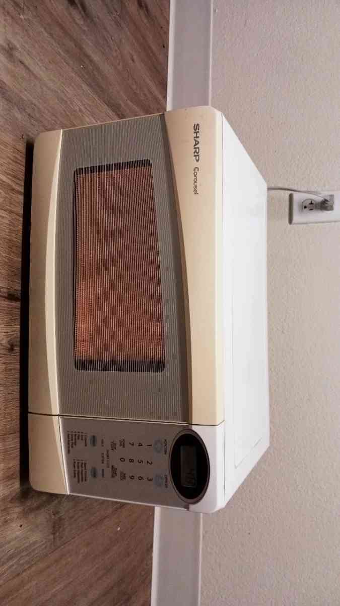 microwave Oven - Stockton, California
