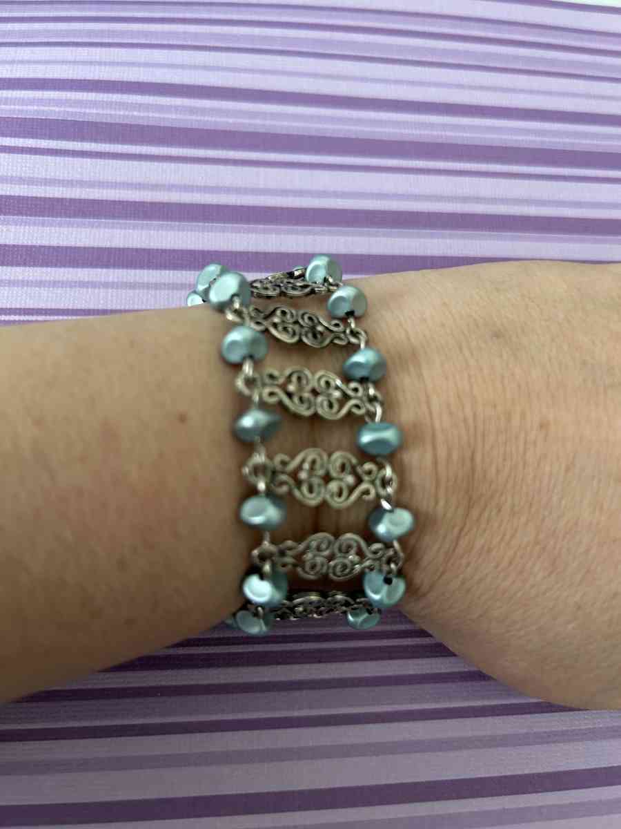 costume bracelet - Indianapolis, Indiana - FleaMarketBay