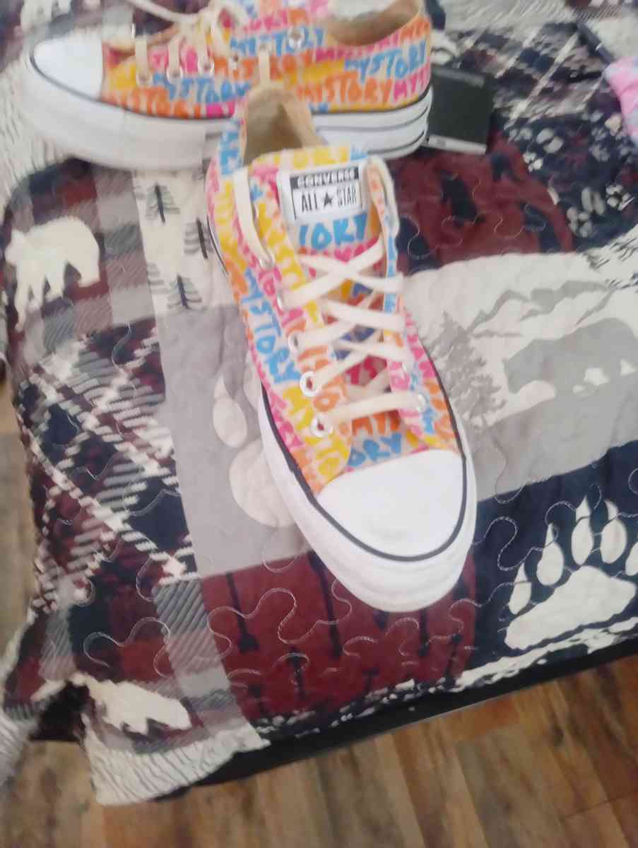 shoes converse and vans - Hazard, Kentucky - FleaMarketBay