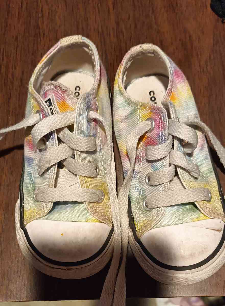 childrens shoes and jacket - Lees Summit, Missouri - FleaMarketBay