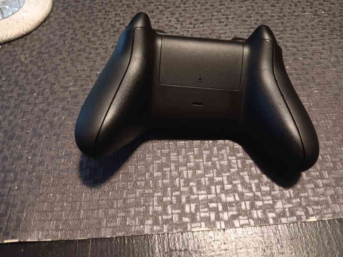 xbox series X controller - Branford, Connecticut - FleaMarketBay