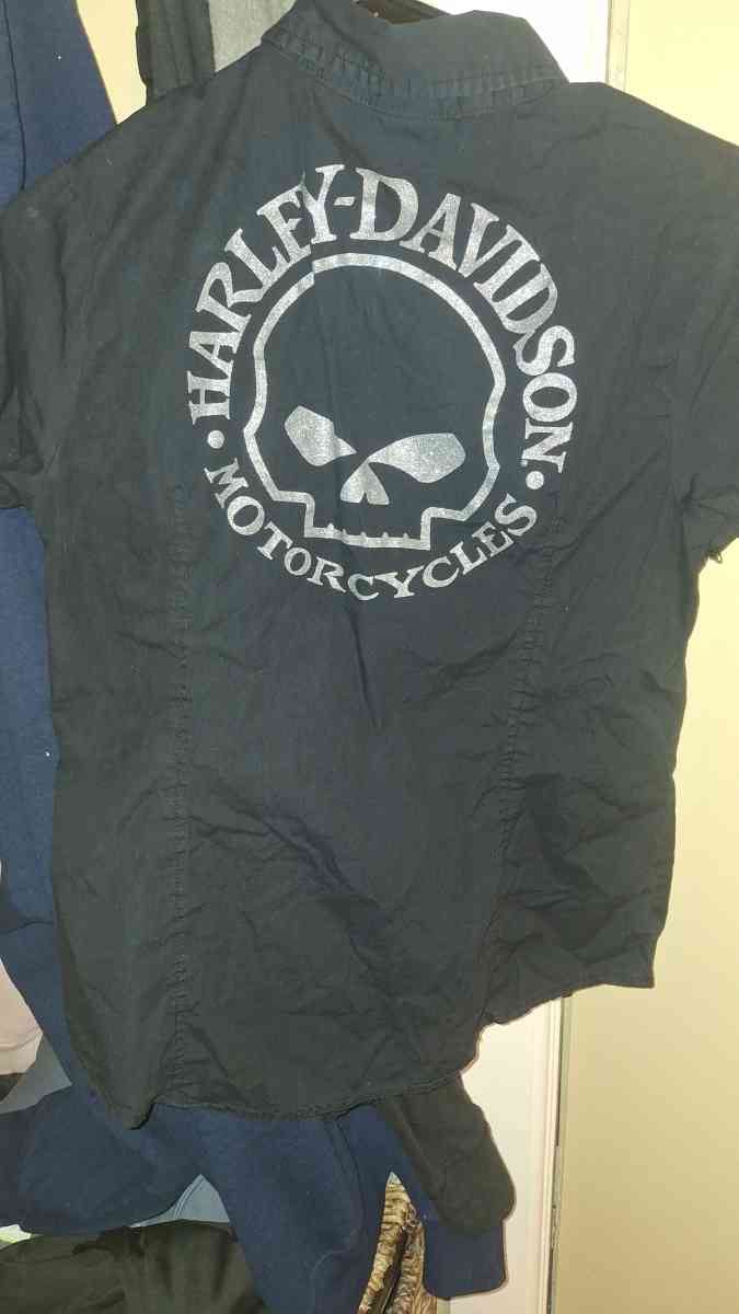 nike airmax size 8 HARLEY Davidson clothing n blanket - Dauphin, Pennsylvania - FleaMarketBay