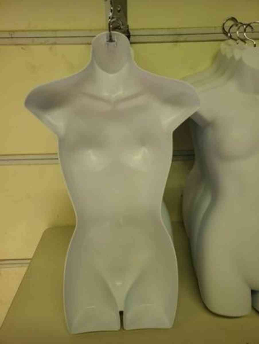 Female Molded White Form w Hook  Mannequin  Retail Boutique - Rock Island, Tennessee - FleaMarketBay