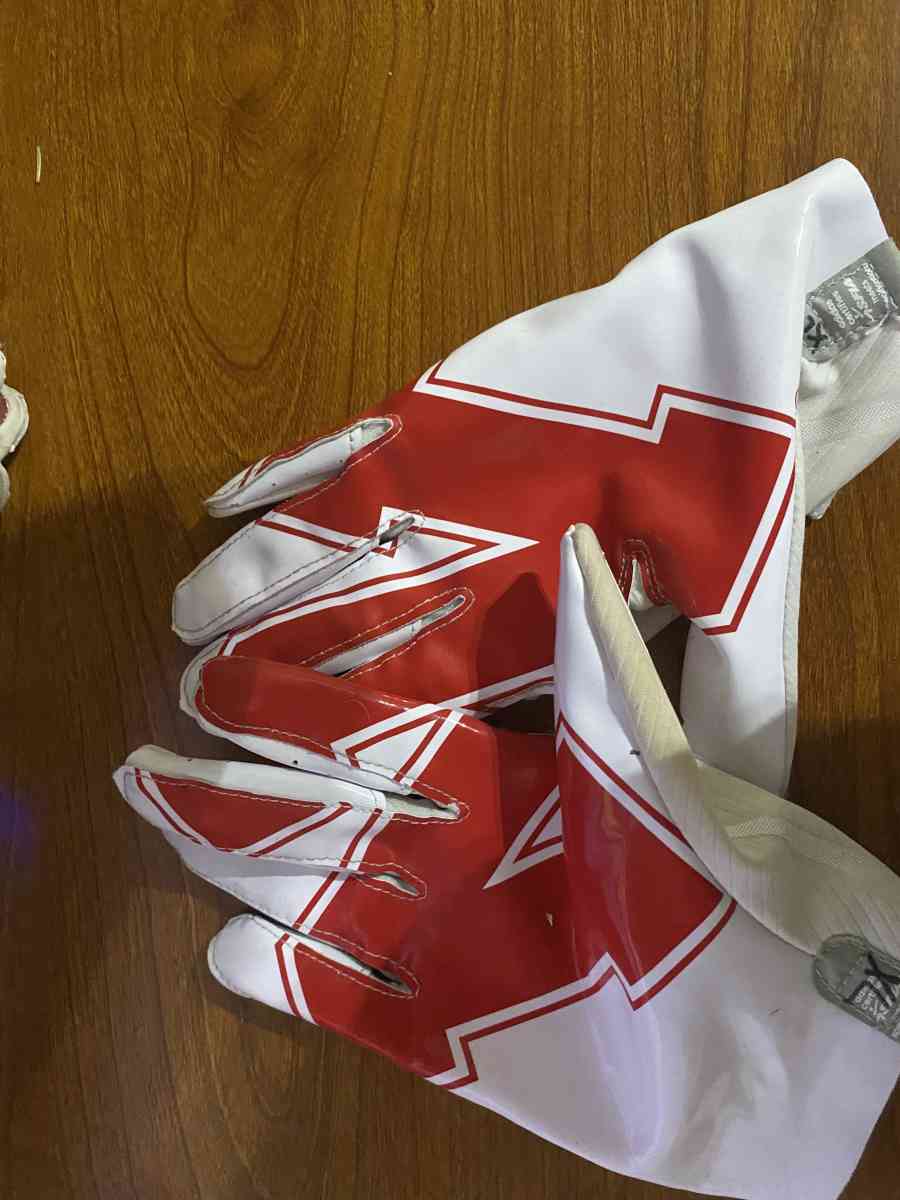 XL game worn Nebraska gloves - Zebulon, North Carolina - FleaMarketBay